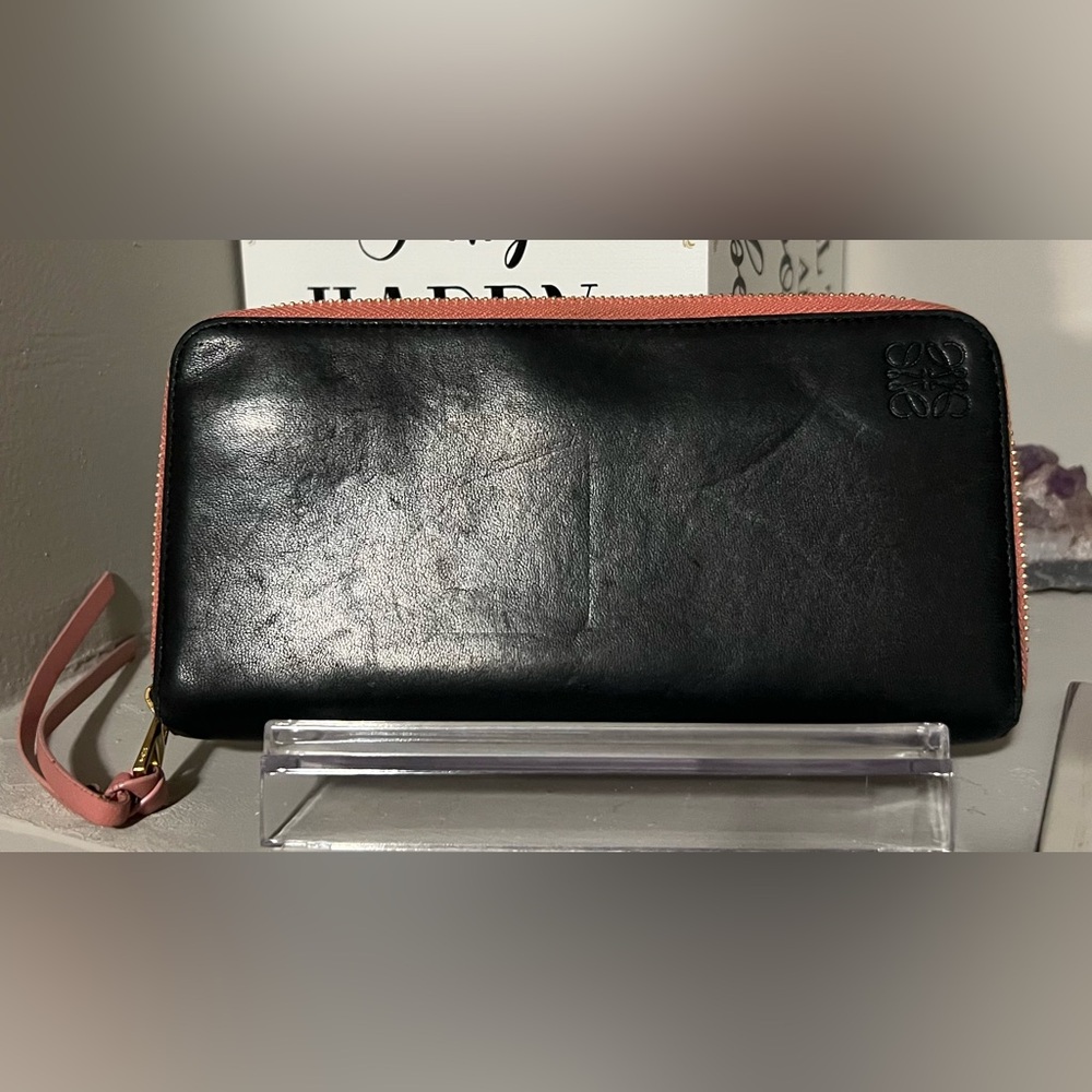 Preloved Loewe Black and Pink Leather Zipper Wallet!